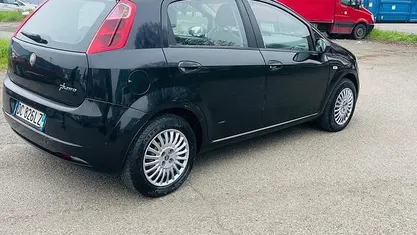 Usata Fiat Grande Punto Active 75 CV (55 kW) 2007 Nero Utilitaria