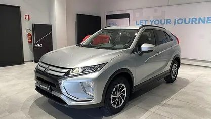 Usata Mitsubishi Eclipse Cross Invite 163 CV (119 kW) 2020 Argento SUV