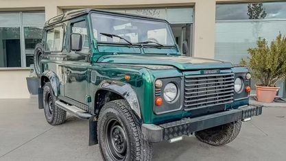 Usata Land Rover Defender 122 CV (89 kW) 2000 Verde Station wagon