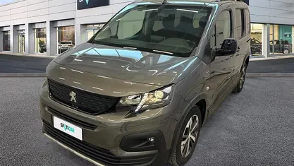 Usata Peugeot Rifter GT-line 131 CV (96 kW) 2023 Grigio Monovolume
