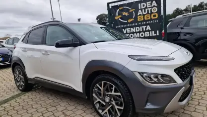 Usata Hyundai Kona 105 CV (77 kW) 2021 Bianco SUV