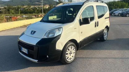Usata Peugeot Bipper Premium 68 CV (50 kW) 2010 Bianco Monovolume