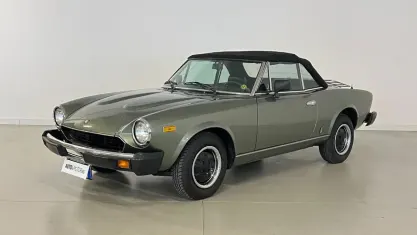 Usata Fiat 124 Spider Sport 83 CV (61 kW) 1980 Verde Cabrio