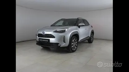 Grigio Usata 2022 Toyota Yaris Cross Trend SUV | 22.900 € (Buon prezzo)