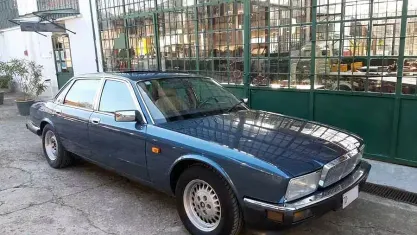 Usata Jaguar XJ6 Sovereign 213 CV (156 kW) 1988 Blu Berlina