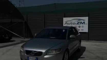Usata Volvo V50 R-Design 115 CV (84 kW) 2012 Grigio Station wagon