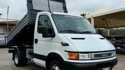Usata Iveco Daily 90 CV (66 kW) 2004 Bianco