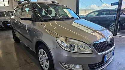 Beige Usata 2013 Skoda Fabia Ambition Station wagon | 3500 € (Buon prezzo)