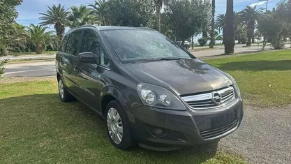 Grigio Usata 2013 Opel Zafira Business Monovolume | 4490 € (Ottimo prezzo)
