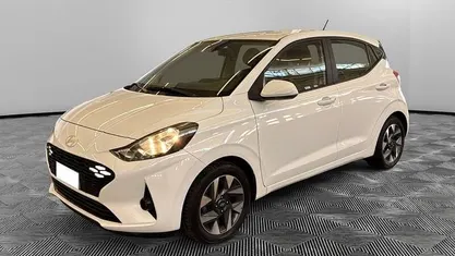 Usata Hyundai i10 67 CV (49 kW) 2023 Bianco Utilitaria