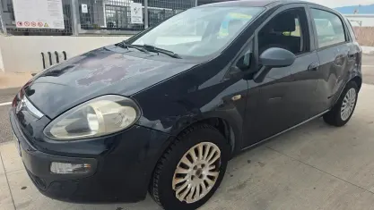 Usata Fiat Punto Evo Dynamic 75 CV (55 kW) 2010 Bluazzurro Utilitaria
