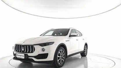 Usata Maserati Levante 275 CV (202 kW) 2017 Bianco panna SUV