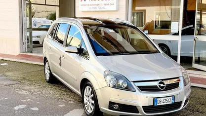 Usata Opel Zafira Cosmo 150 CV (110 kW) 2007 Monovolume