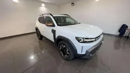 Bianco Nuova 2025 Dacia Duster Extreme SUV | 22.490 € (Buon prezzo)