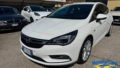 Usata Opel Astra Innovation 110 CV (80 kW) 2016 Bianco Berlina