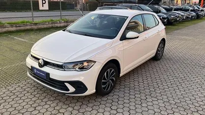 Usata VW Polo Life 80 CV (58 kW) 2023 Pure white Berlina