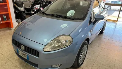 Usata Fiat Grande Punto Dynamic 65 CV (47 kW) 2006 Utilitaria