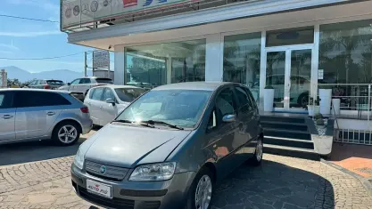 Usata Fiat Idea 80 CV (58 kW) 2007 Grigio Monovolume