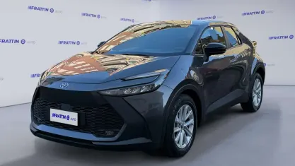 Usata Toyota C-HR Active 193 CV (141 kW) 2024 Argento SUV