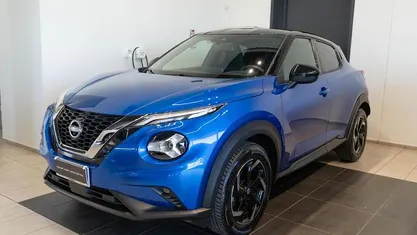 Usata Nissan Juke N-Connecta 114 CV (83 kW) 2022 Magnetic blue/black metallic SUV