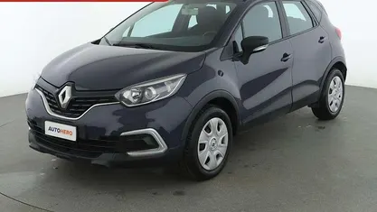 Usata Renault Captur Life 90 CV (66 kW) 2018 Blu SUV