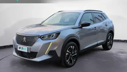 Usata Peugeot 2008 Allure 101 CV (74 kW) 2022 Grigio SUV