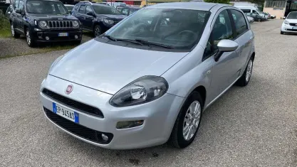 Usata Fiat Punto Lounge 75 CV (55 kW) 2013 Argento Utilitaria