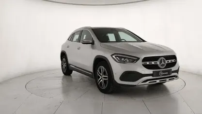 Usata Mercedes GLA200 150 CV (110 kW) 2022 Grigio SUV