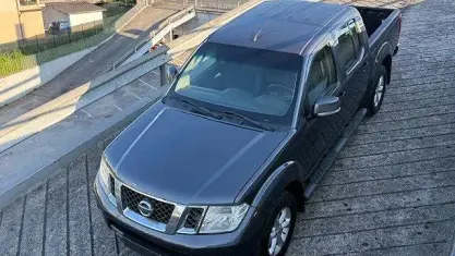 Usata Nissan Navara 190 CV (139 kW) 2015 Grigio Pick-up