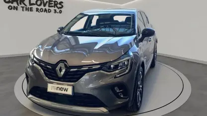 Używany Renault Captur Techno 101 KM (74 kW) 2023 Szary SUV