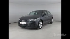 Grigio manhattan metallizzato Usata 2023 Audi A1 Sportback Comfort Due volumi | 23.800 € (Ottimo prezzo)