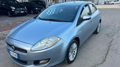 Usata Fiat Bravo Dynamic 120 CV (88 kW) 2007 Blu Utilitaria