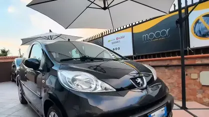 Usata Peugeot 107 68 CV (50 kW) 2008 Nero Utilitaria