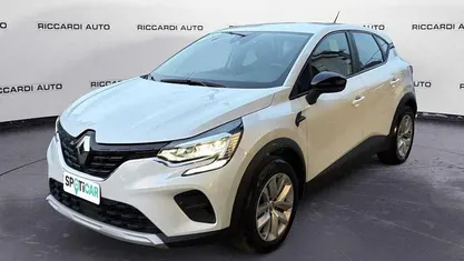 Usata Renault Captur Zen 101 CV (74 kW) 2021 Bianco SUV
