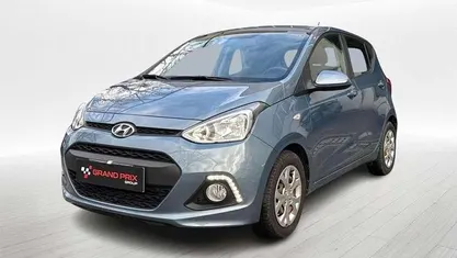 Azzurro Usata 2015 Hyundai i10 Due volumi | 7200 € (Buon prezzo)