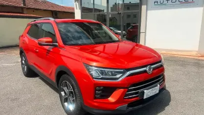 Usata SsangYong Korando 136 CV (100 kW) 2020 Arancione SUV