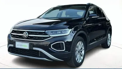 Usata VW T-Roc Style 150 CV (110 kW) 2023 Nero pastello SUV