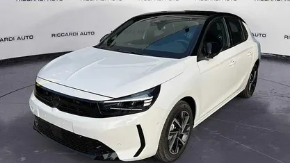 Bianco Nuova 2025 Opel Corsa Due volumi | 17.500 € (Buon prezzo)