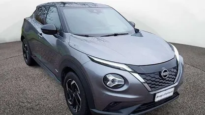Grigio scuro Usata 2023 Nissan Juke N-Connecta SUV | 19.800 € (Ottimo prezzo)