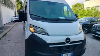 Usata Opel Movano 140 CV (102 kW) 2024 Bianco Furgone