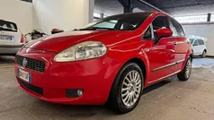 Rosso Usata 2008 Fiat Grande Punto Emotion Due volumi | 2800 € (Buon prezzo)