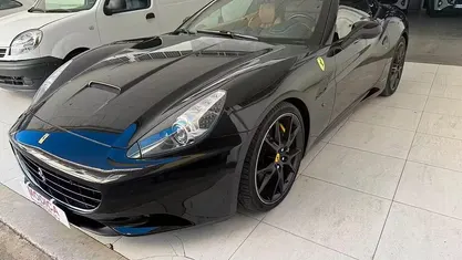 Usata Ferrari California 460 CV (338 kW) 2011 Cabrio