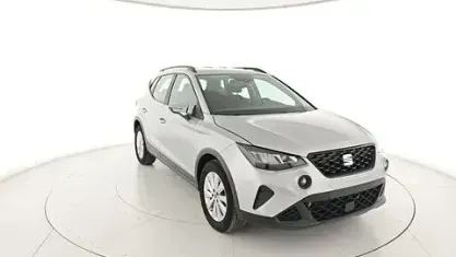 Usata Seat Arona Style 110 CV (80 kW) 2024 Grigio SUV