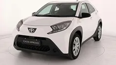 Super white Usata 2022 Toyota Aygo Active Due volumi | 13.300 € (Buon prezzo)