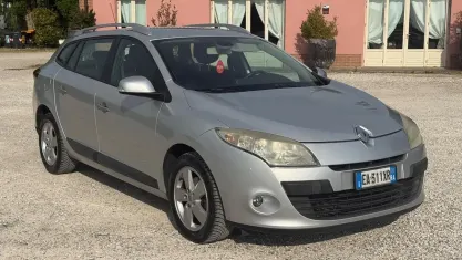 Usata Renault Mégane GrandTour Luxe 110 CV (80 kW) 2010 Grigio Station wagon