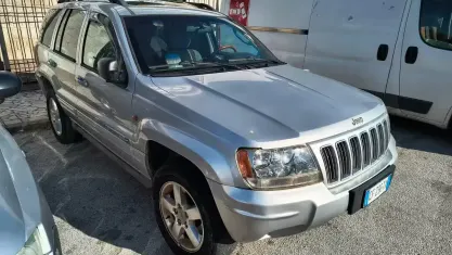 Usata Jeep Grand Cherokee Overland 163 CV (119 kW) 2003 Grigio SUV