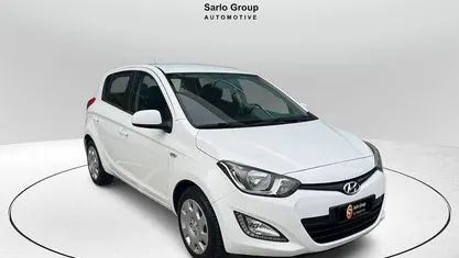 Bianco Usata 2014 Hyundai i20 Classic Due volumi | 5900 € (Super prezzo)