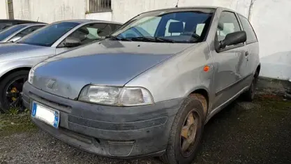 Usata Fiat Punto Star 63 CV (46 kW) 1999 Grigio Utilitaria