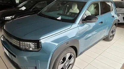 Nuova Fiat Grande Panda La Prima 110 CV (80 kW) 2025 Blu Utilitaria