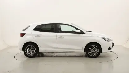 Usata MG MG3 Luxury 194 CV (142 kW) 2024 Biancobianco Utilitaria